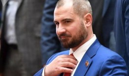 总统候选人爆料新闻,揭秘政治黑幕背后的惊人真相！”