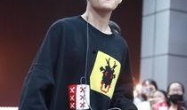 爆料易烊千玺视频最新版,揭秘青春偶像的蜕变之路